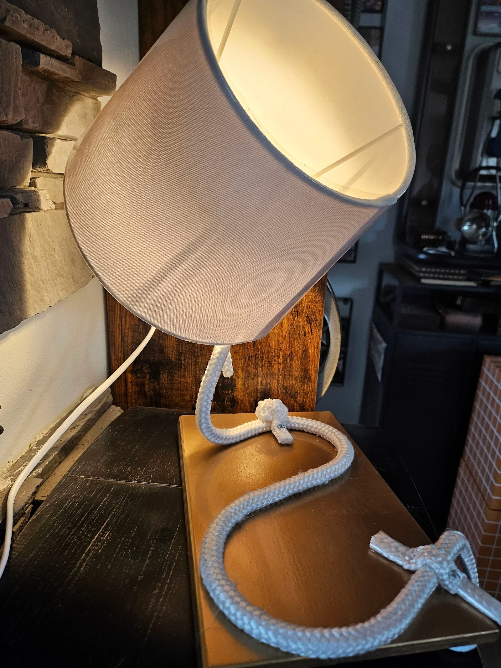 Lampe modèle unique  – photo 11